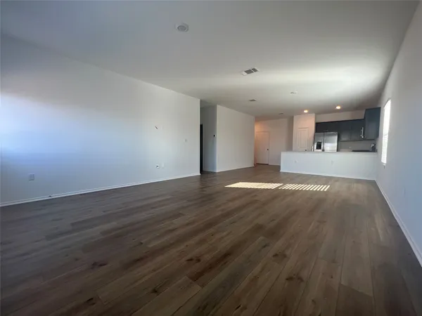 $1,950 | 13604 Menard Way, Elgin, TX 78621