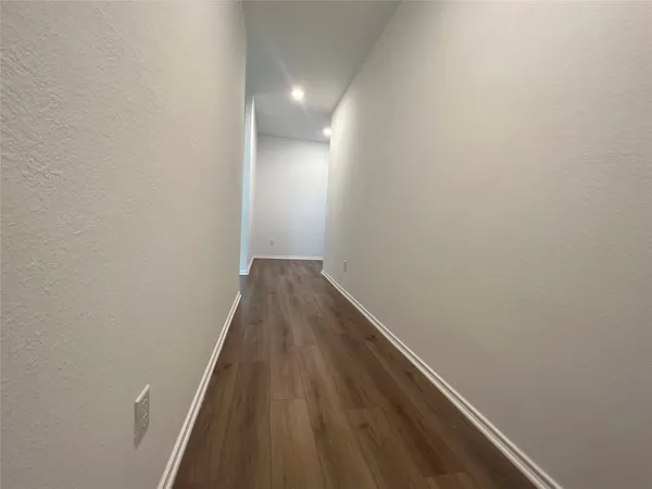 $1,950 | 13604 Menard Way, Elgin, TX 78621