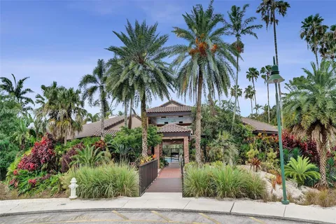 $925,000 | 10403 Santiago Street, Cooper City, FL 33026