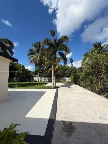 a view of a basketball court