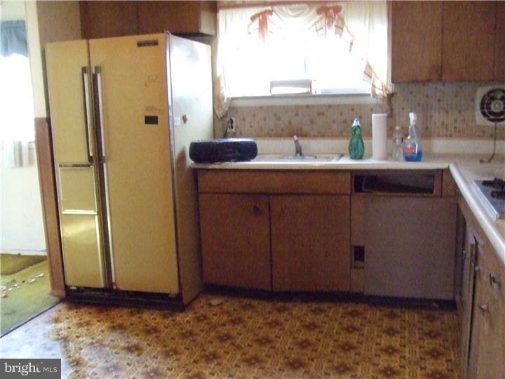 14 Blue Ridge Road Voorhees, NJ 08043 - Photo 3 of 7 Kitchen