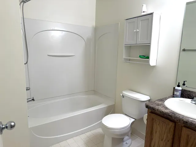 $2,100 | 1139 Beaver, Troy, MI 48083