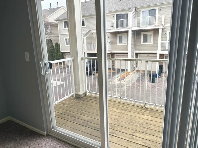 $2,100 | 1139 Beaver, Troy, MI 48083