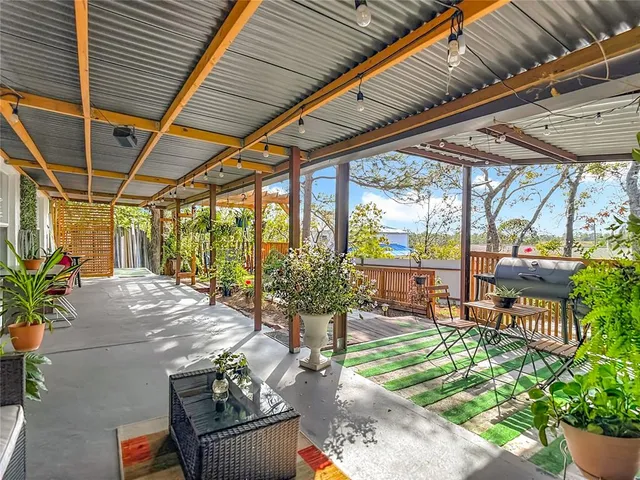 $335,000 | 13108 Oneida Street, Spring Hill, FL 34609