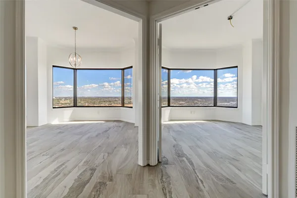 $674,900 | 2001 Holcombe Boulevard, Unit 2706, Houston, TX 77030