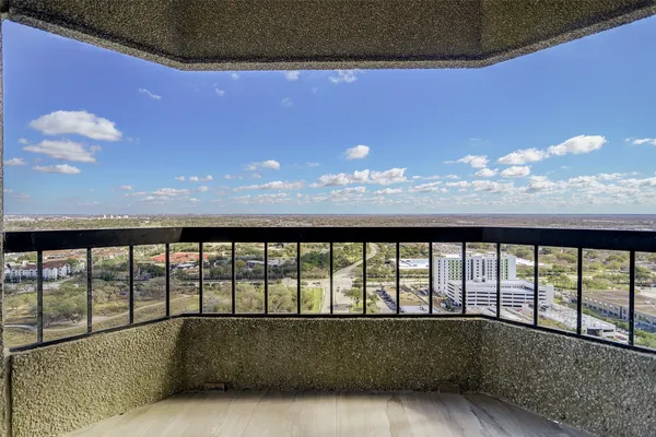 $674,900 | 2001 Holcombe Boulevard, Unit 2706, Houston, TX 77030