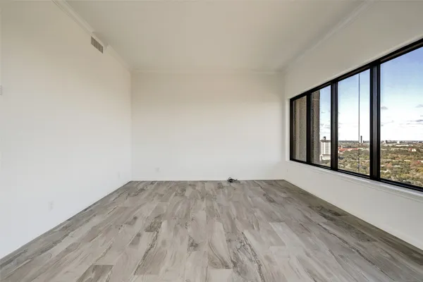 $674,900 | 2001 Holcombe Boulevard, Unit 2706, Houston, TX 77030