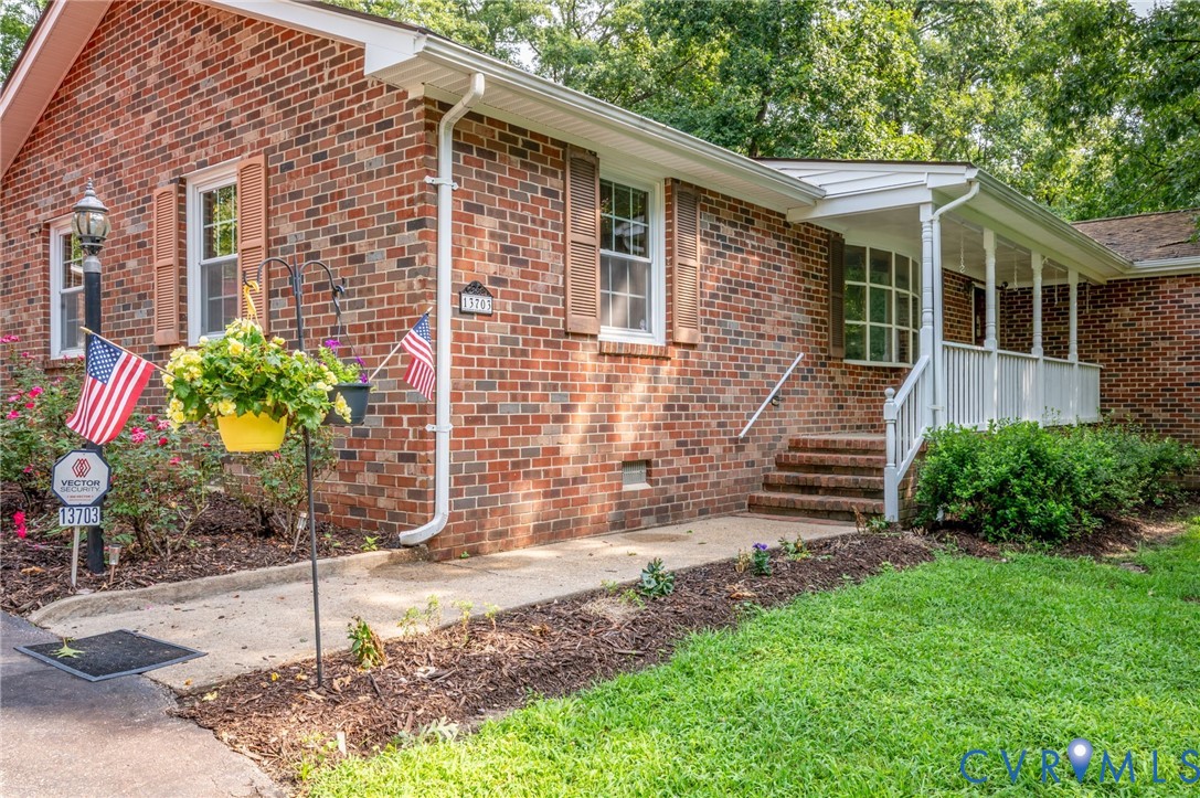 13703 Happy Hill Road Chester, VA 23831 - Photo 13 of 39 Gallery Image 13