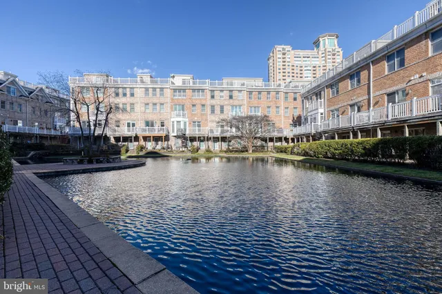 $765,000 | 1239 Harbor Island Walk, Baltimore, MD 21230