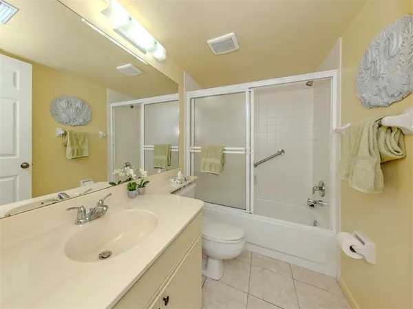 $215,000 | 925 Wexford Boulevard, Venice, FL 34293