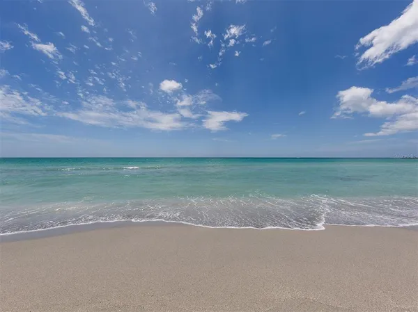$215,000 | 925 Wexford Boulevard, Venice, FL 34293