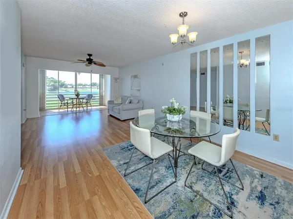 $215,000 | 925 Wexford Boulevard, Venice, FL 34293