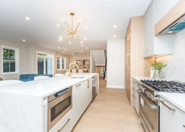 $1,749,900 | 22 Irene Circle, Waltham, MA 02453