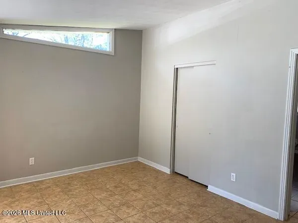 $165,000 | 1518 Town And Country Drive, Southaven, MS 38671