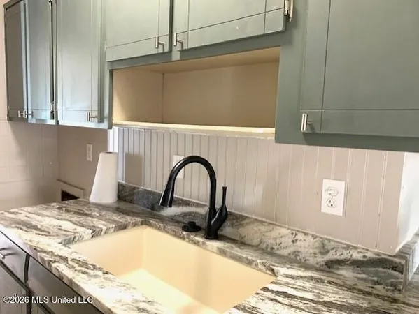 $165,000 | 1518 Town And Country Drive, Southaven, MS 38671
