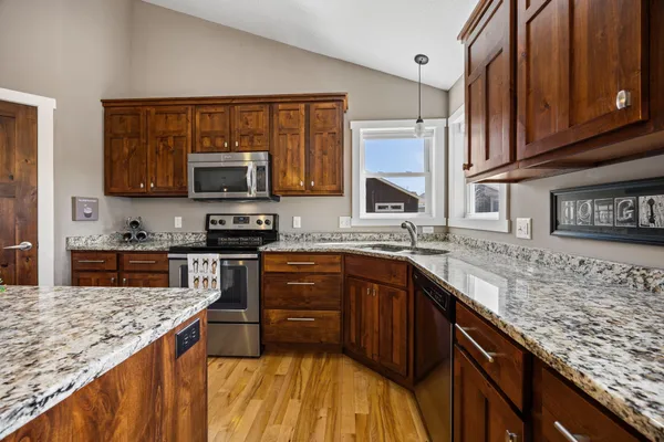$495,000 | 334 Kamloops Place, River Falls, WI 54022