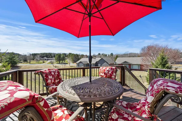 $495,000 | 334 Kamloops Place, River Falls, WI 54022
