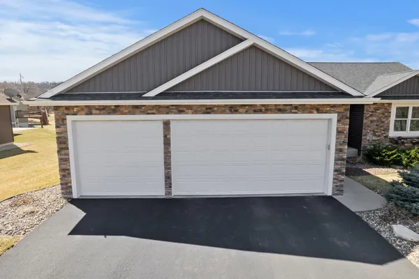 $495,000 | 334 Kamloops Place, River Falls, WI 54022