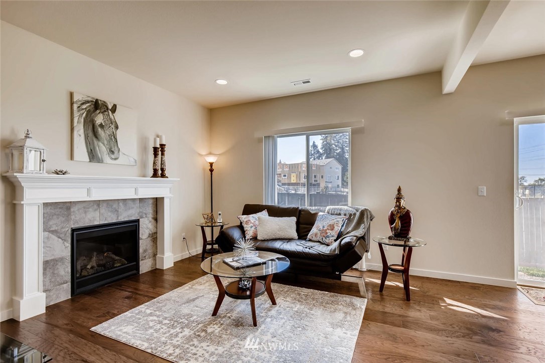 4314 212th Street Southeast Bothell, WA 98021 - Photo 4 of 24