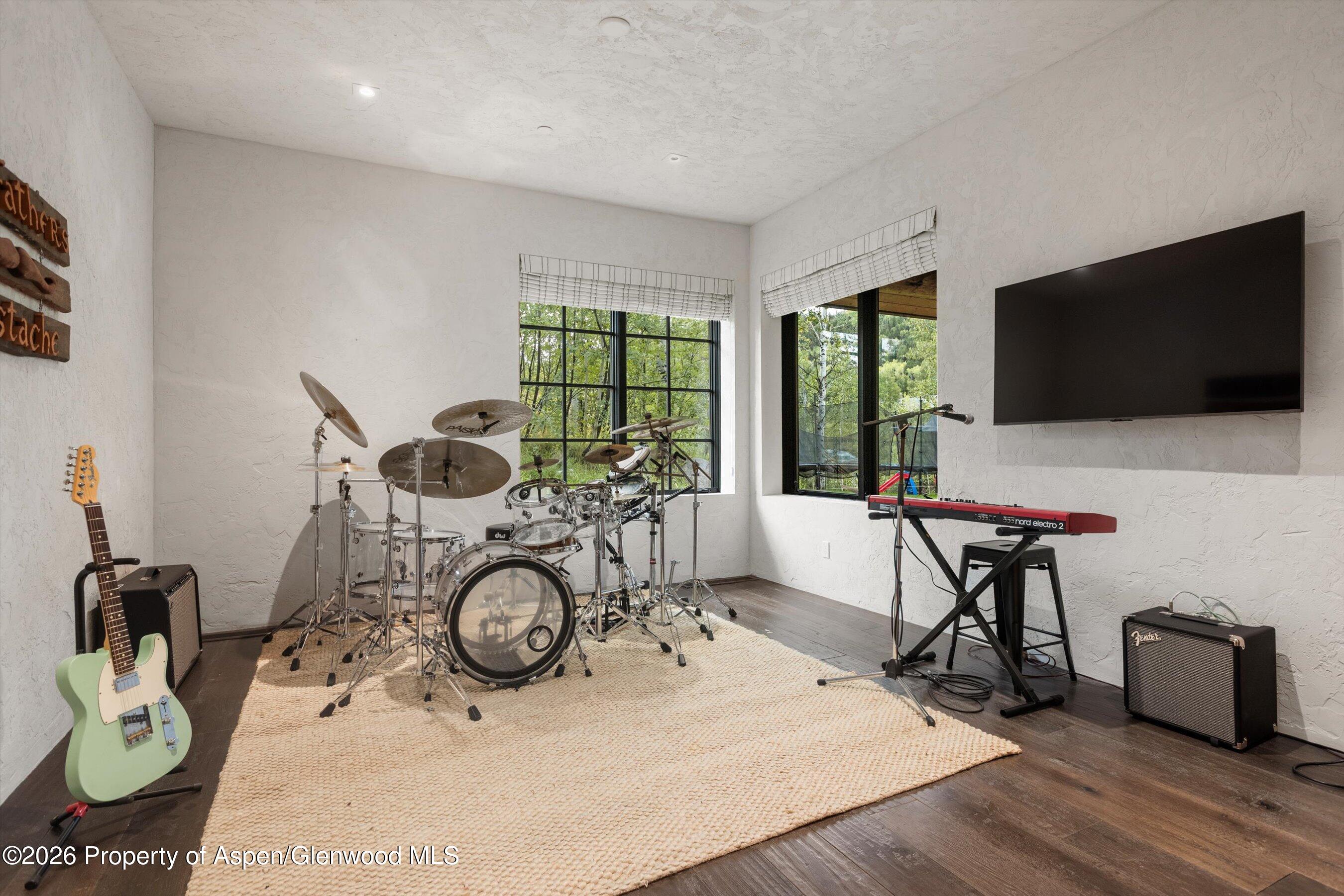 1470-1400 Tiehack Road Aspen, CO 81611 - Photo 71 of 97 55-1470TiehackRd_250912009