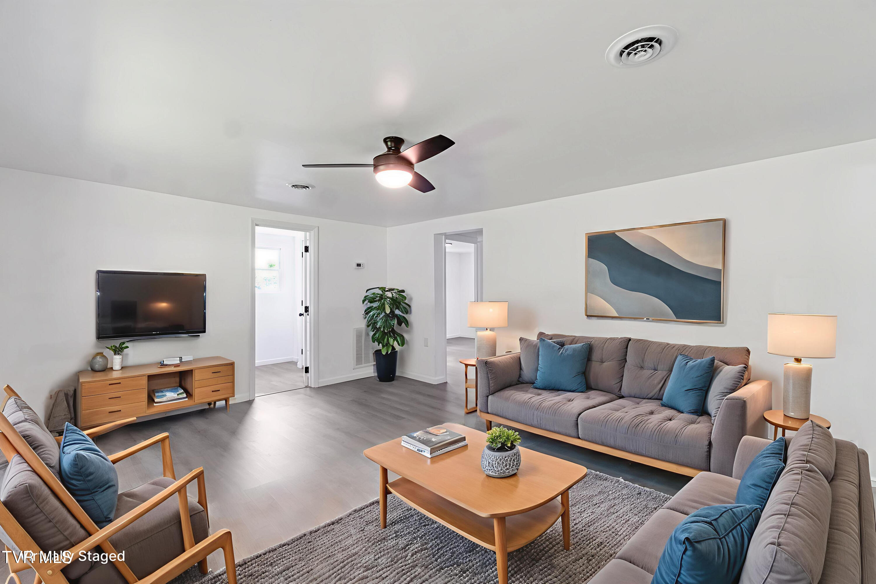 265 Hightop Road Midway, TN 37809 - Photo 6 of 51 4 - Living Room - Modern - 2
