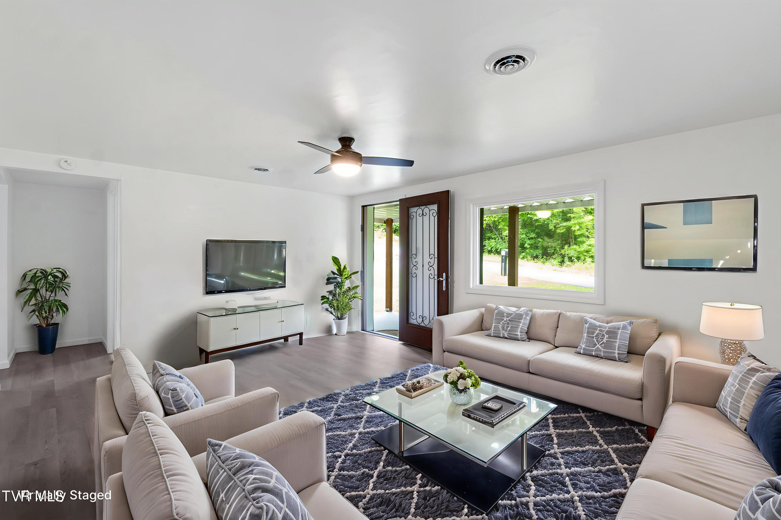 265 Hightop Road Midway, TN 37809 - Photo 8 of 51 5 - Living Room - Modern - 1