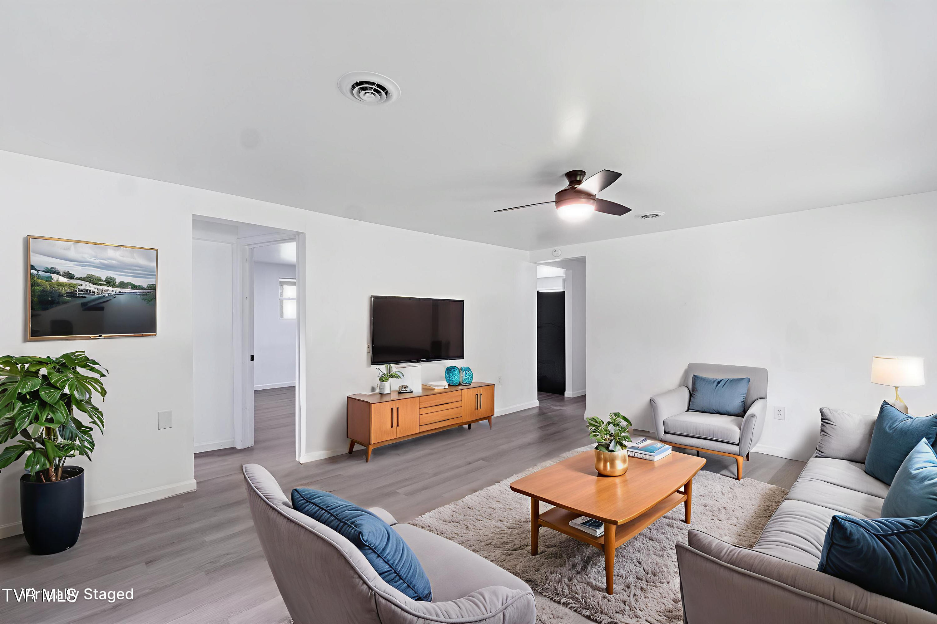 265 Hightop Road Midway, TN 37809 - Photo 10 of 51 6 - Living Room - Modern - 0