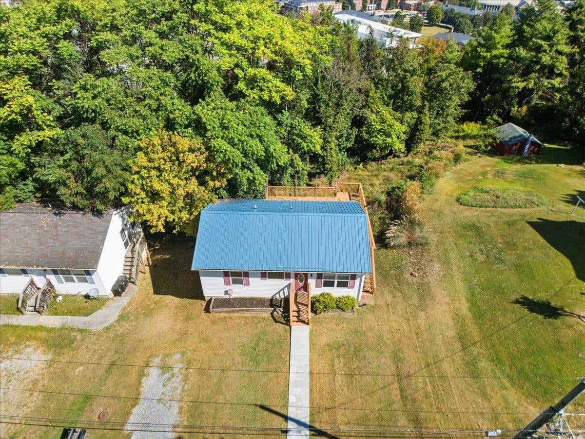 910 Gilbert Street Radford, VA 24141 - Photo 55 of 65 Gallery Image 55