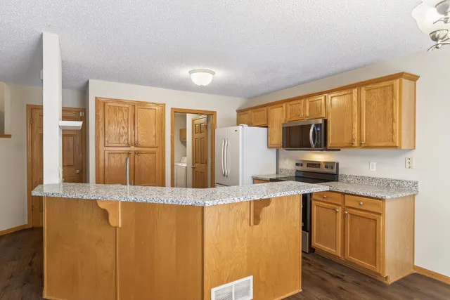 $390,000 | 1780 Talon Trail, Eagan, MN 55122