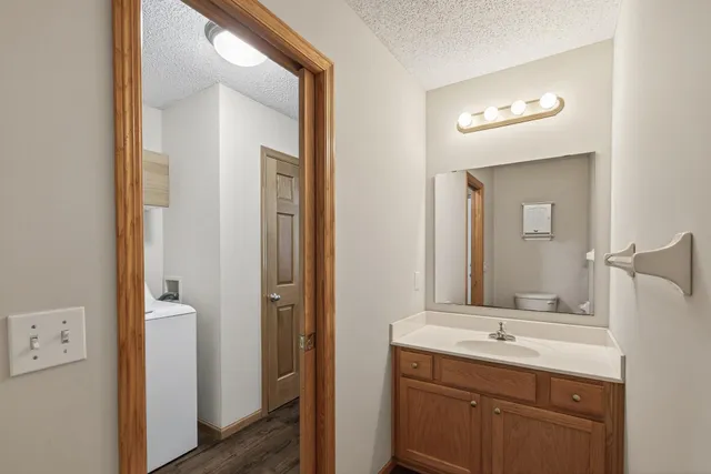 $390,000 | 1780 Talon Trail, Eagan, MN 55122