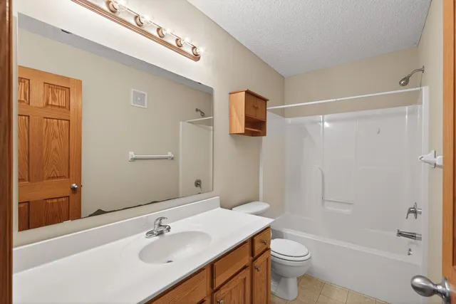 $390,000 | 1780 Talon Trail, Eagan, MN 55122