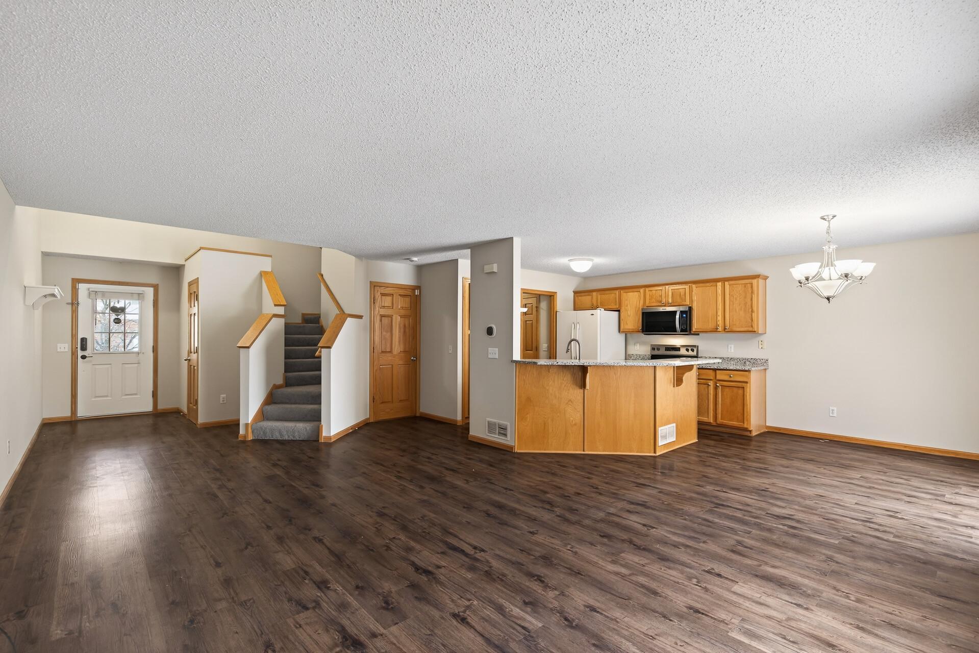 1780 Talon Trail Eagan, MN 55122 - Photo 9 of 46