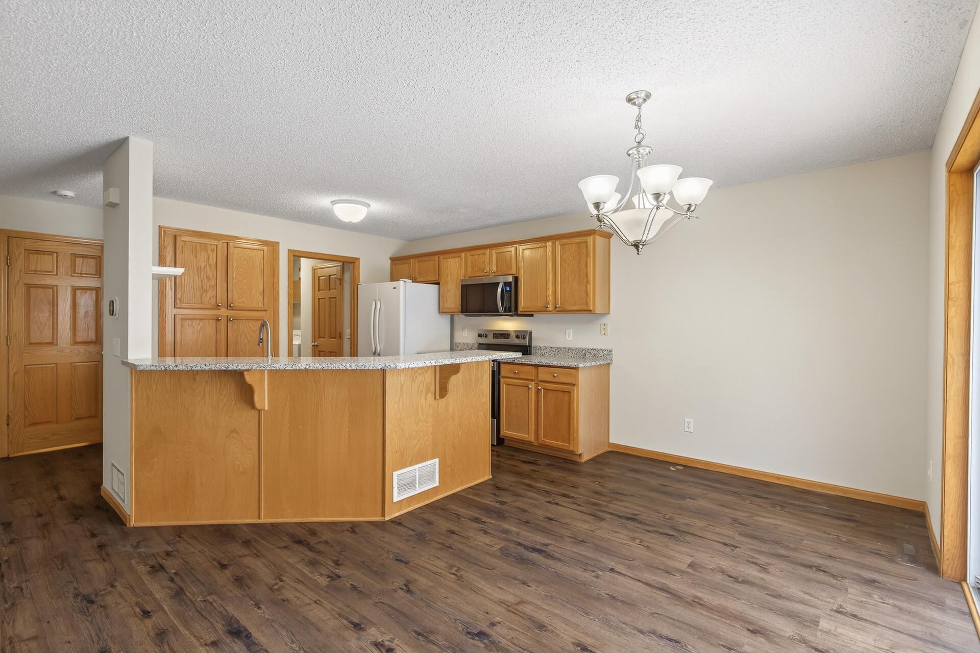 1780 Talon Trail Eagan, MN 55122 - Photo 10 of 46