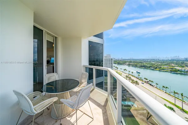 $7,650 | 4779 Collins Avenue, Unit 1707, Miami Beach, FL 33140