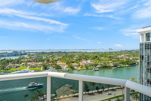 $7,650 | 4779 Collins Avenue, Unit 1707, Miami Beach, FL 33140