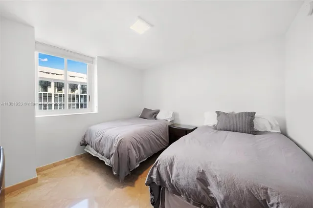 $7,650 | 4779 Collins Avenue, Unit 1707, Miami Beach, FL 33140