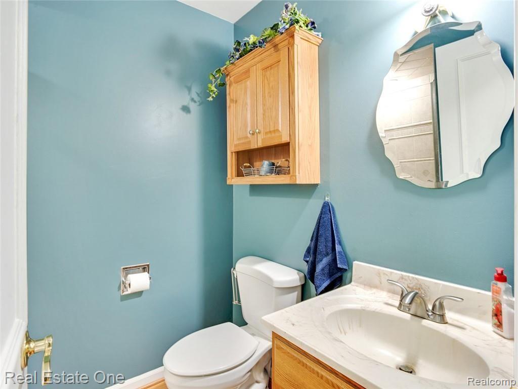948 Aspen Drive Rochester, MI 48307 - Photo 10 of 22 DSC03938.jpg