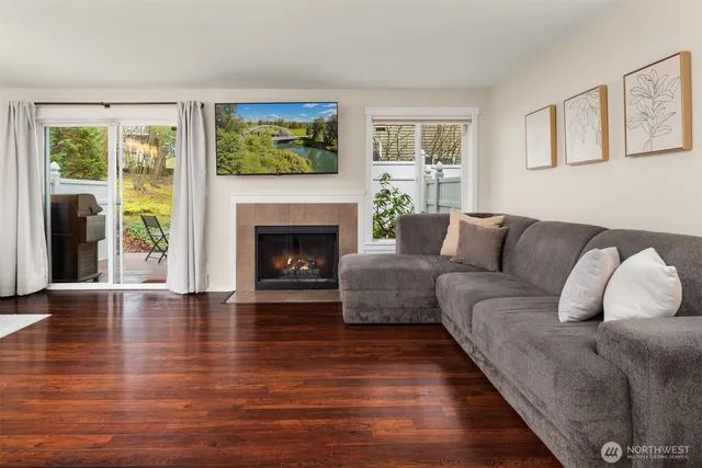 $699,000 | 3046 128th Avenue Southeast, Unit 35, Bellevue, WA 98005