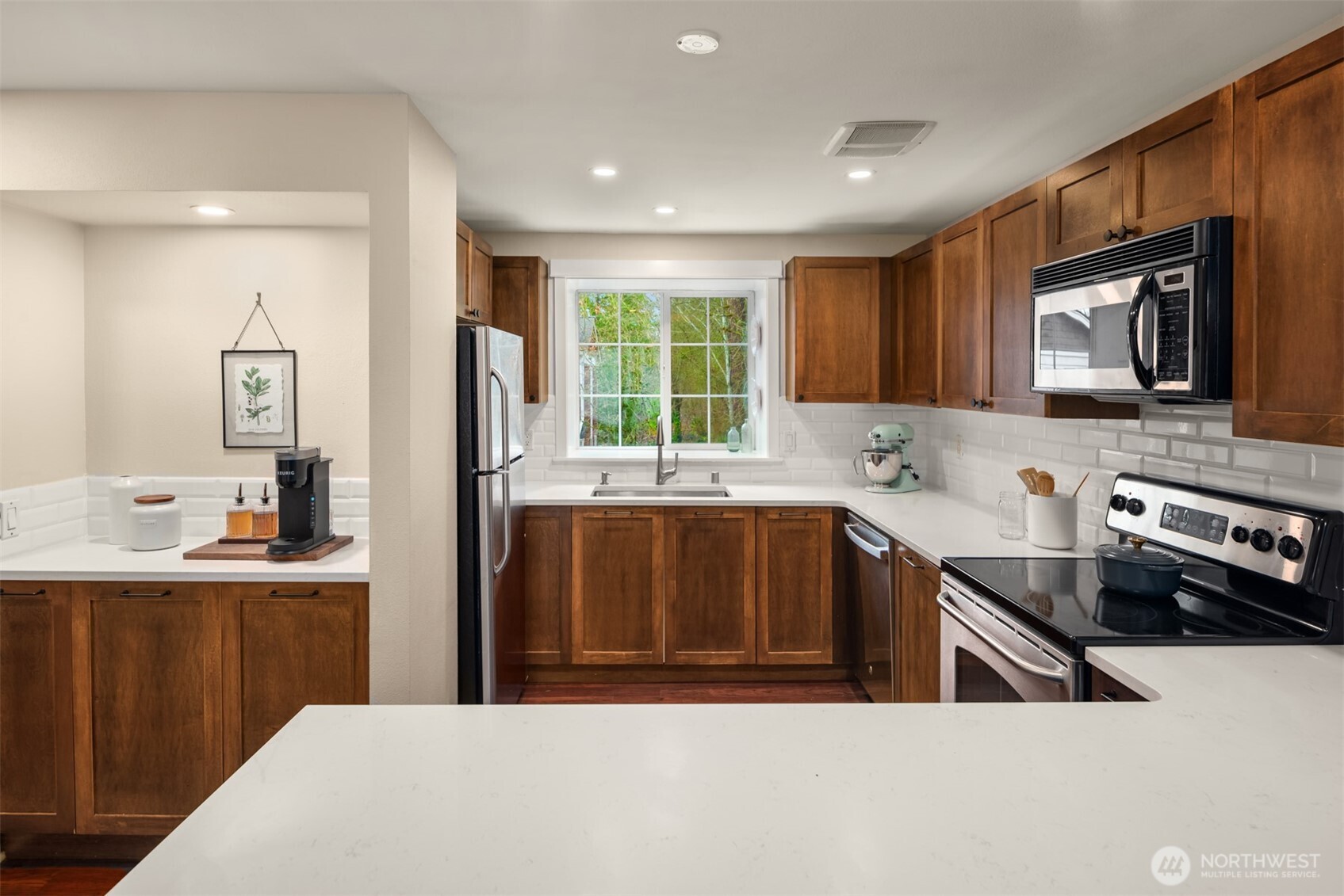 3046 128th Avenue Southeast, Unit 35 Bellevue, WA 98005 - Photo 8 of 29