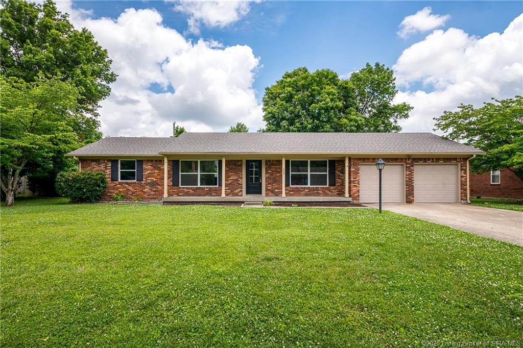 409 Hemlock Road Jeffersonville, IN 47130 - Photo 1 of 30 Gallery Image 1