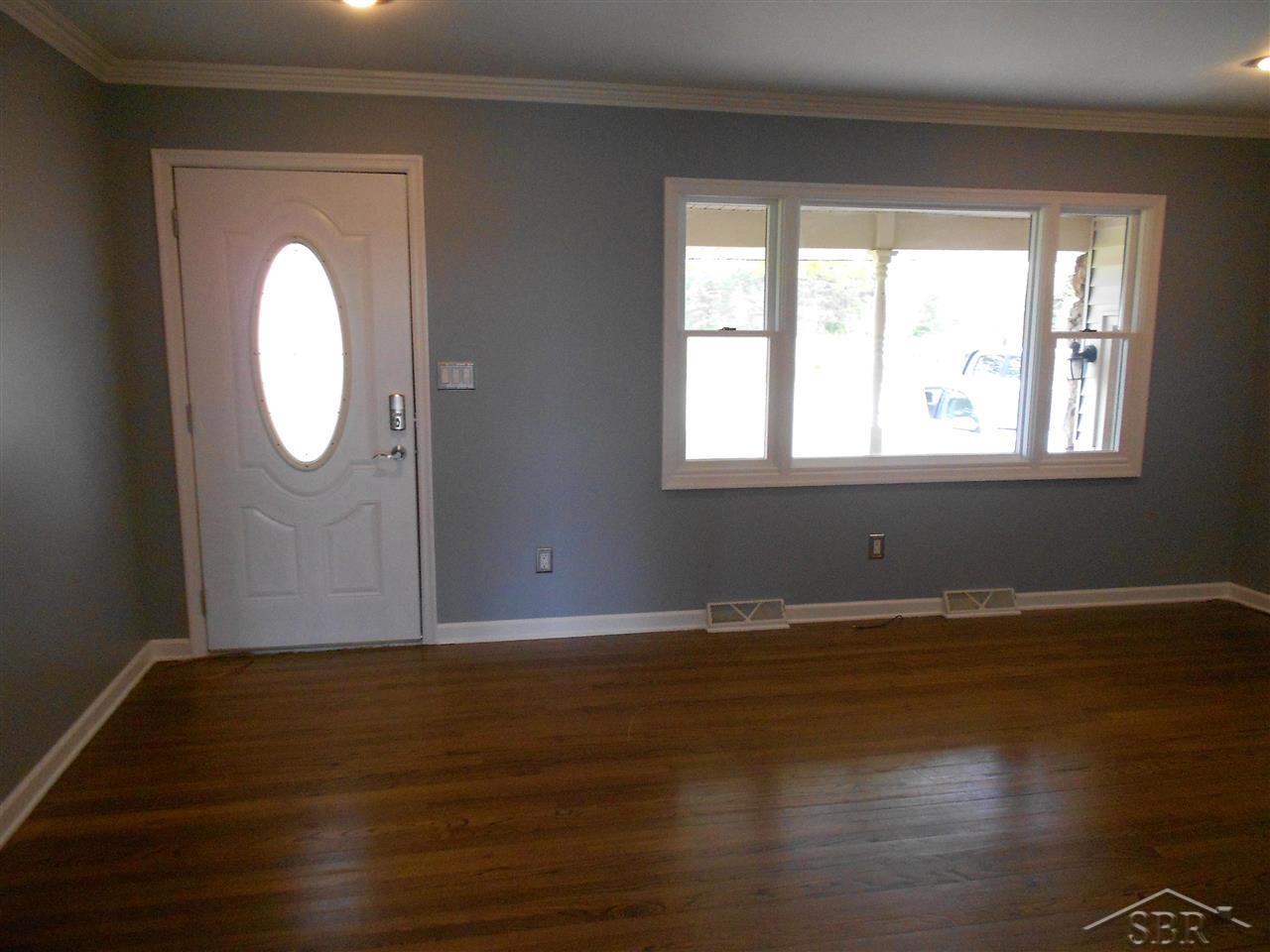5881 Garfield Road Freeland, MI 48623 - Photo 3 of 31 50041191-2.JPG