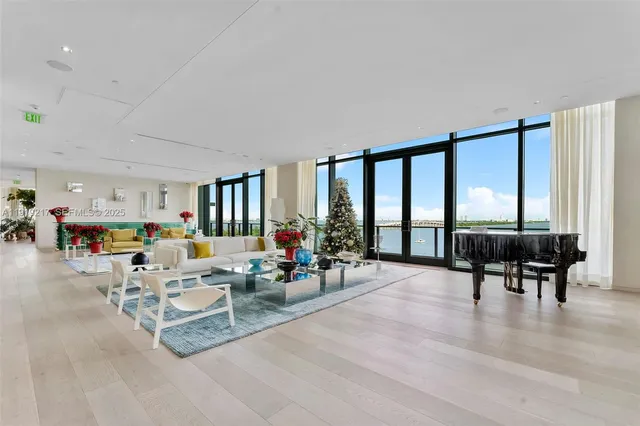 $9,000 | 3131 Northeast 7th Avenue, Unit 4204, Miami, FL 33137