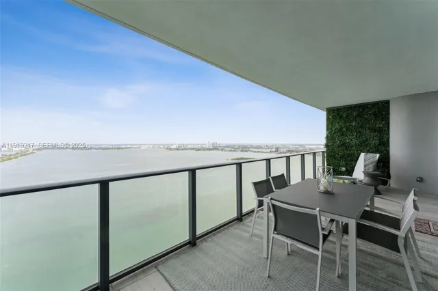 $9,000 | 3131 Northeast 7th Avenue, Unit 4204, Miami, FL 33137