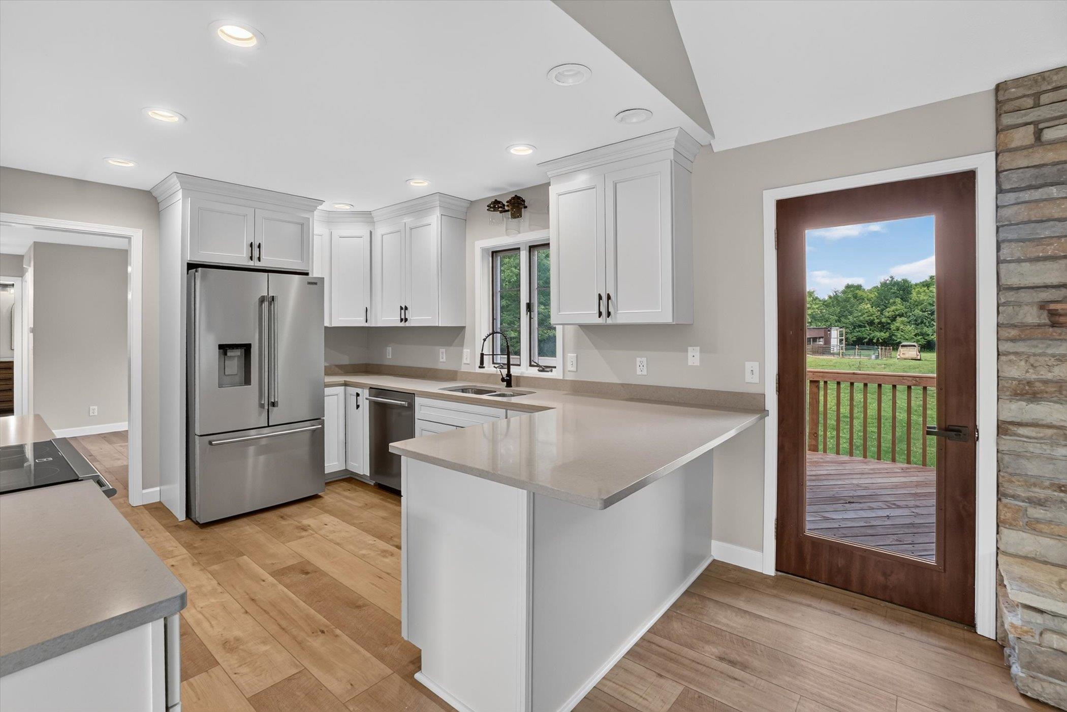 4437 South Oakley Road Janesville, WI 53546 - Photo 12 of 40