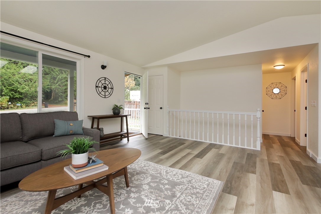4221 Timberline Road Clinton, WA 98236 - Photo 15 of 38 Gallery Image 15