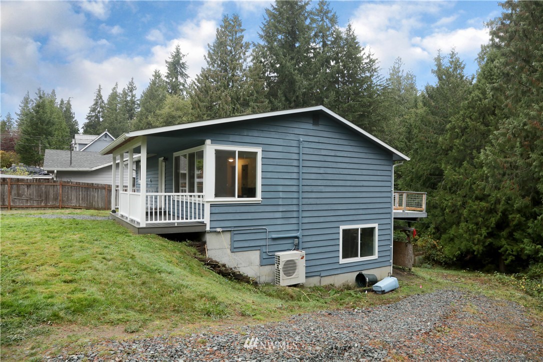 4221 Timberline Road Clinton, WA 98236 - Photo 6 of 38 Gallery Image 6