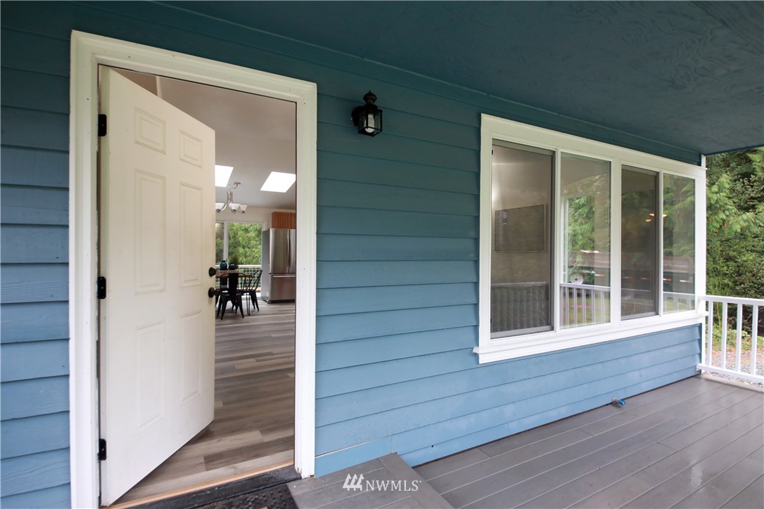 4221 Timberline Road Clinton, WA 98236 - Photo 10 of 38 Gallery Image 10