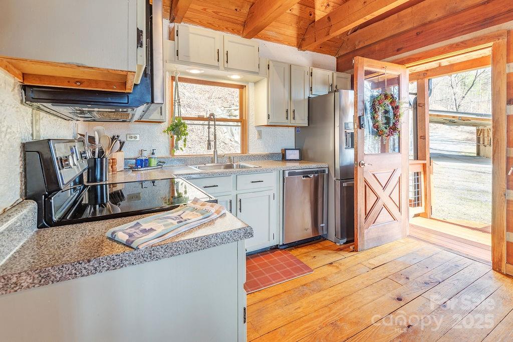 130 Flat Top Mountain Road Fairview, NC 28730 - Photo 12 of 33 Gallery Image 12