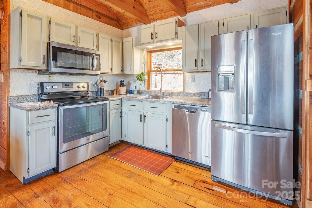130 Flat Top Mountain Road Fairview, NC 28730 - Photo 13 of 33 Gallery Image 13
