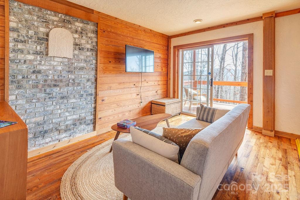 130 Flat Top Mountain Road Fairview, NC 28730 - Photo 20 of 33 Gallery Image 20